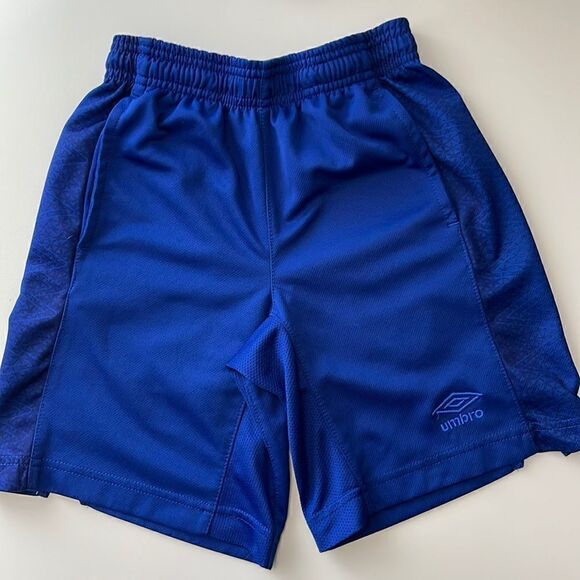 Umbro soccer shorts.  Size boys small.  (6/7) pockets on side. - Picture 1 of 5